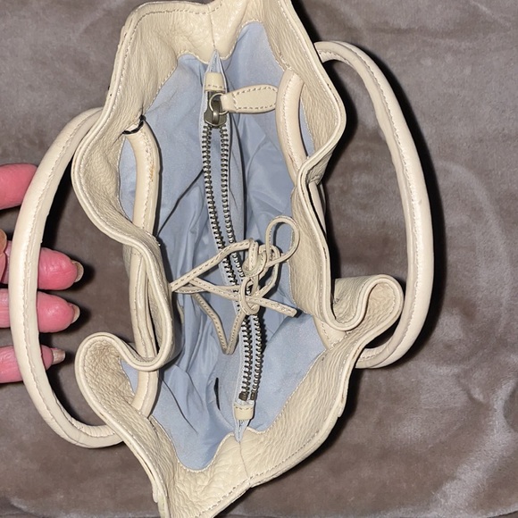 Cole Haan All leather Cream Lunch tote  style handbag. New never used - Picture 2 of 9